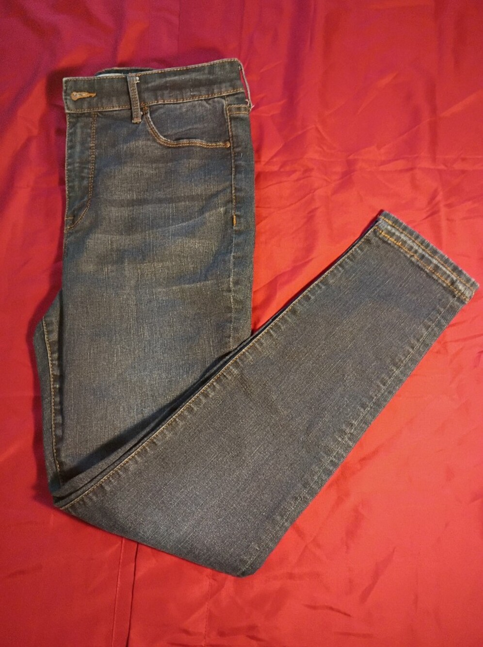 Slim Straight Men's Jeans in Dark Blue Wash